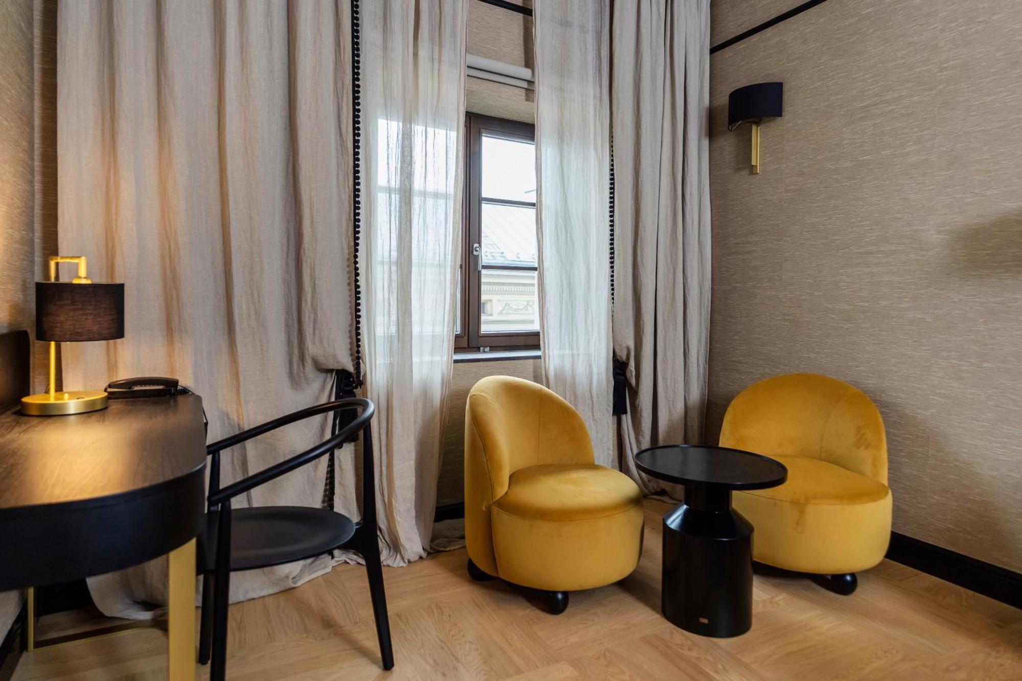 Experior Boutique - Destigo